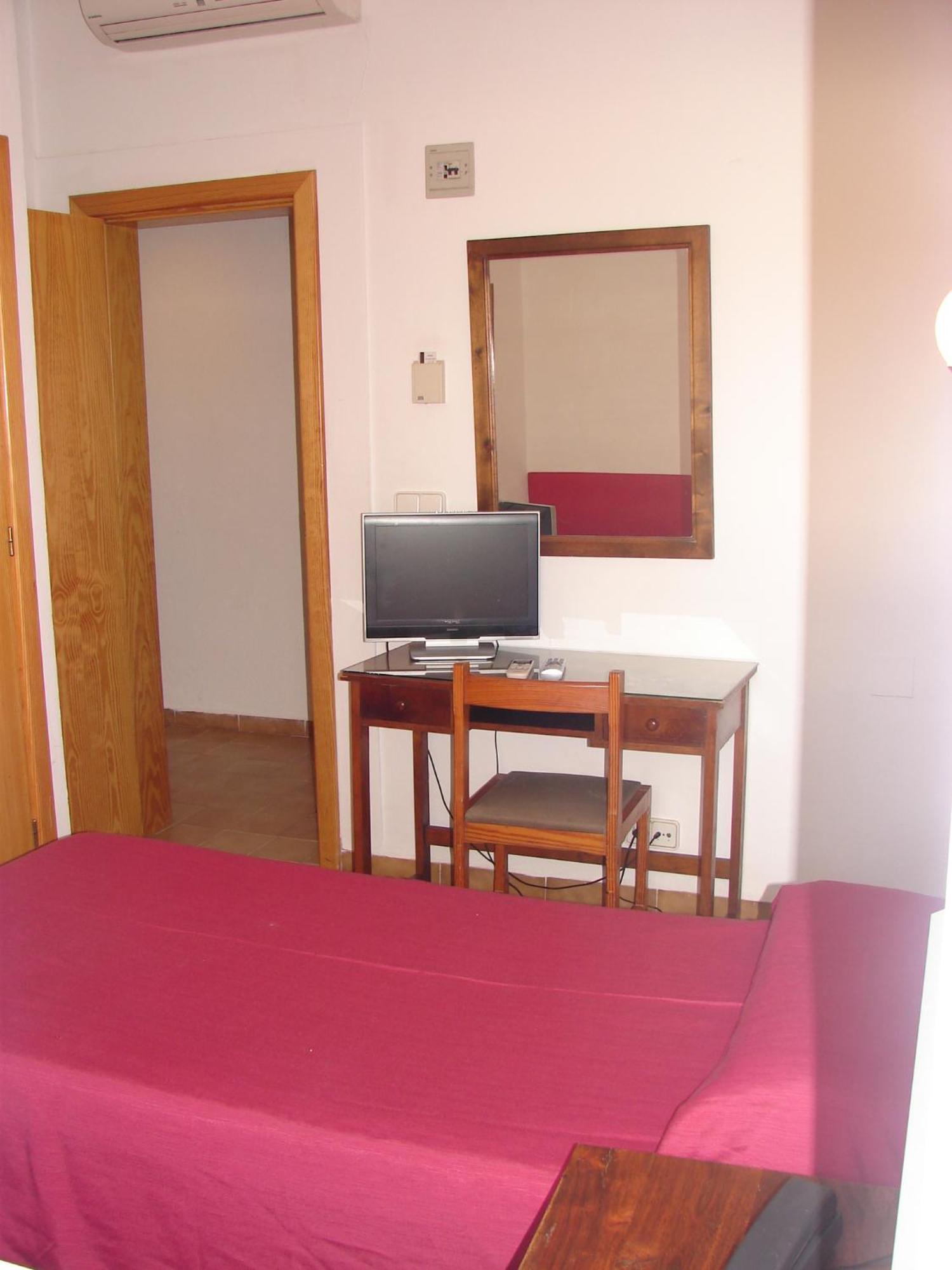 Hostal Talamanca Esterno foto