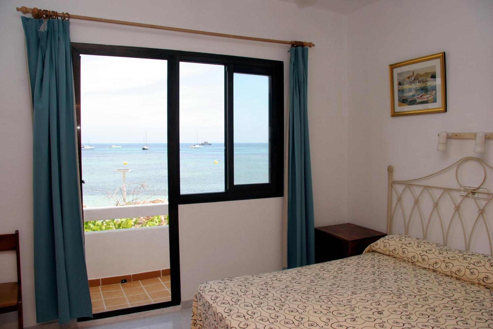 Hostal Talamanca Esterno foto
