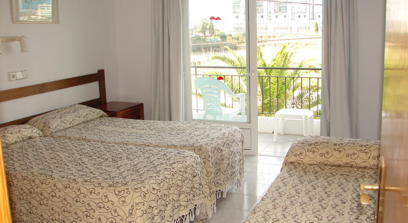 Hostal Talamanca Esterno foto